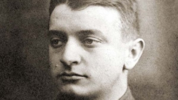 ФЕЉТОН - КРАЈ ТАЈНЕ САРАДЊЕ НЕМАЧКЕ И СОВЈЕТА: Информације о Црвеној армији Нидермајер добијао уз чашицу коњака и шољу кафе ФЕЉТОН - КРАЈ ТАЈНЕ САРАДЊЕ НЕМАЧКЕ И СОВЈЕТА: Информације о Црвеној армији Нидермајер добијао уз чашицу коњака и шољу кафе