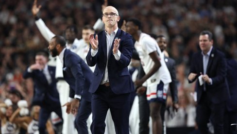 ISTORIJSKO NE!: Ponudili su mu 70 miliona dolara da dođe u NBA ligu i preuzme Lejkerse. Odbio ih je! ISTORIJSKO NE!: Ponudili su mu 70 miliona dolara da dođe u NBA ligu i preuzme Lejkerse. Odbio ih je!