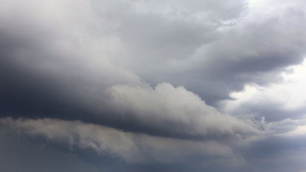 У СРБИЈУ СТИЖЕ ПРОДОР ХЛАДНОГ ФРОНТА На помолу промена времена, а ево где ће бити пљускова са грмљавином У СРБИЈУ СТИЖЕ ПРОДОР ХЛАДНОГ ФРОНТА На помолу промена времена, а ево где ће бити пљускова са грмљавином