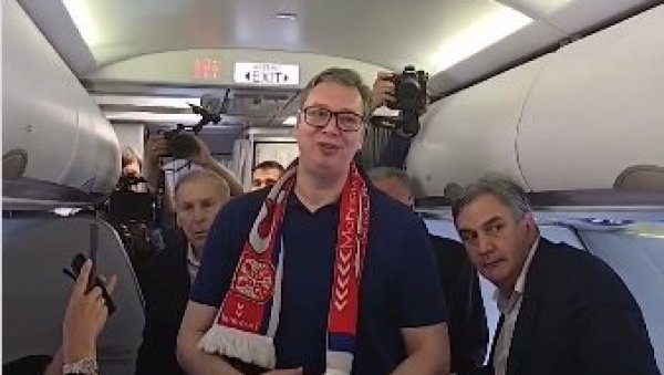 МОМЦИ, ХОЋУ ДА ЗНАТЕ ОВО... Председник Александар Вучић у авиону одржао говор фудбалерима Србије пред ЕУРО 2024! (ВИДЕО) МОМЦИ, ХОЋУ ДА ЗНАТЕ ОВО... Председник Александар Вучић у авиону одржао говор фудбалерима Србије пред ЕУРО 2024! (ВИДЕО)