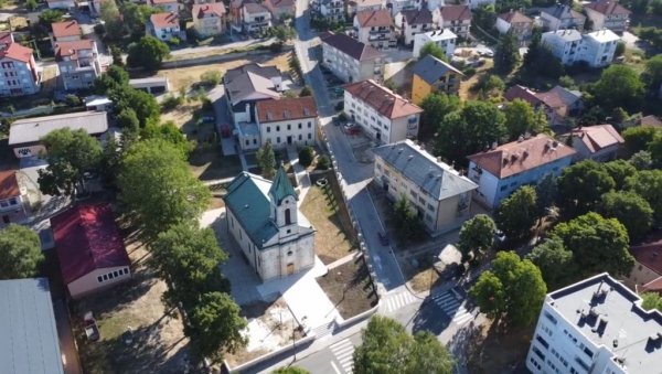 ЛИВНО ТЕСНО ЗА 200 СРБА?! Стижу реакције на графите Убиј Србина и нацистички симбол кукасти крст ЛИВНО ТЕСНО ЗА 200 СРБА?! Стижу реакције на графите Убиј Србина и нацистички симбол кукасти крст