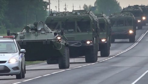 РУСИ У НУКЛЕАРНИМ ВЕЖБАМА: Погледајте посаде Искандер -М (ВИДЕО) РУСИ У НУКЛЕАРНИМ ВЕЖБАМА: Погледајте посаде Искандер -М (ВИДЕО)