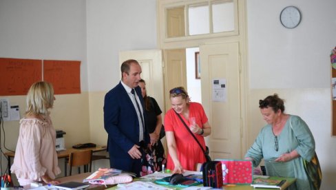 GOSTI SA ISLANDA: Razmena iskustva dva obrazovna sistema GOSTI SA ISLANDA: Razmena iskustva dva obrazovna sistema