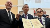 PEŠIĆ POČASNI DOKTOR UNIVERZITETA U NIŠU: Sport je direktno uticao na mene, mi smo svetski, evropski prvaci, ali.... PEŠIĆ POČASNI DOKTOR UNIVERZITETA U NIŠU: Sport je direktno uticao na mene, mi smo svetski, evropski prvaci, ali....