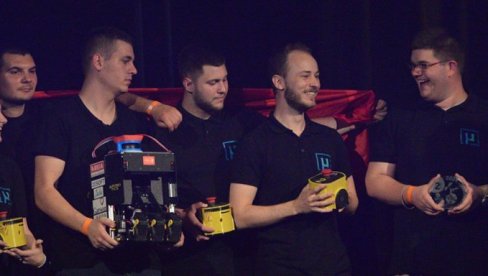 NOVOSADSKI STUDENTI VICEŠAMPIONI EVROPE: Veliki uspeh robotičara sa Fakulteta tehničkih nauka NOVOSADSKI STUDENTI VICEŠAMPIONI EVROPE: Veliki uspeh robotičara sa Fakulteta tehničkih nauka