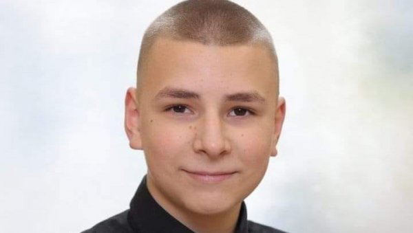 АУКЦИЈОМ ПОМАЖУ СТЕФАНУ: Кула и Врбас покренули акцију да помогну болесном дечаку, који има тумор на мозгу АУКЦИЈОМ ПОМАЖУ СТЕФАНУ: Кула и Врбас покренули акцију да помогну болесном дечаку, који има тумор на мозгу
