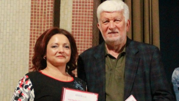 ПРИЗНАЊЕ ЗА МАРИЈАНУ СТРАТУЛАТ: Румунска списатељица лауреат овогодишњег „Сунчаног сата“ ПРИЗНАЊЕ ЗА МАРИЈАНУ СТРАТУЛАТ: Румунска списатељица лауреат овогодишњег „Сунчаног сата“