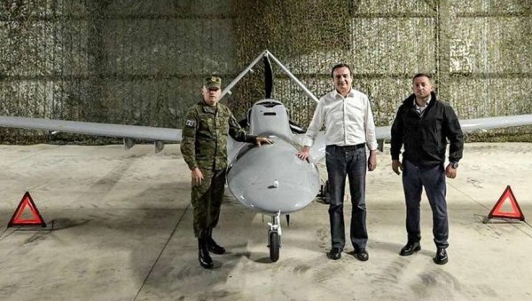 БАЈРАКТАРИ У ЈЕДИНИЦАМА, КУРТИ СПРЕМА НОВЕ СУКОБЕ: Приштина упорно покушава да изазове реакцију Београда БАЈРАКТАРИ У ЈЕДИНИЦАМА, КУРТИ СПРЕМА НОВЕ СУКОБЕ: Приштина упорно покушава да изазове реакцију Београда