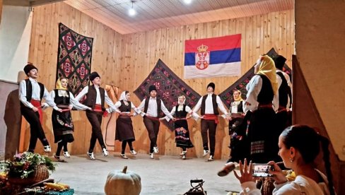PRVI TROJIČKI FESTIVAL: Premijerno u Donjem Vidovu kod Paraćina PRVI TROJIČKI FESTIVAL: Premijerno u Donjem Vidovu kod Paraćina