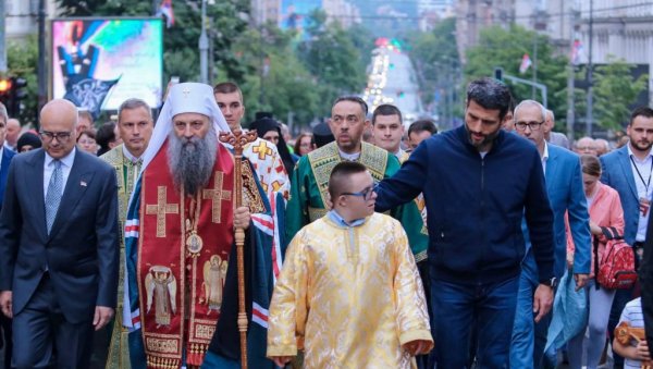 ОДРЖАНА СПАСОВДАНСКА ЛИТИЈА У БЕОГРАДУ: Кивот са моштима Јустина Ћелијског положен у Храму Светог Саве (ФОТО/ВИДЕО) ОДРЖАНА СПАСОВДАНСКА ЛИТИЈА У БЕОГРАДУ: Кивот са моштима Јустина Ћелијског положен у Храму Светог Саве (ФОТО/ВИДЕО)