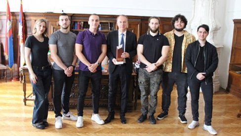 NAŠI STUDENTI POBEDNICI DANUBE KUPA: Studentsko startap nadmetanje NAŠI STUDENTI POBEDNICI DANUBE KUPA: Studentsko startap nadmetanje