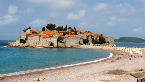KATANAC NA SVECU BLOKIRAĆE I BUDVU: Prilaz gostima turističke metropole bi mogao biti onemogućen iduće sedmice KATANAC NA SVECU BLOKIRAĆE I BUDVU: Prilaz gostima turističke metropole bi mogao biti onemogućen iduće sedmice