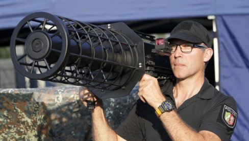 FRKA U NEMAČKOJ: Hitno ispražnjena fan zona zbog straha od terorista! FRKA U NEMAČKOJ: Hitno ispražnjena fan zona zbog straha od terorista!