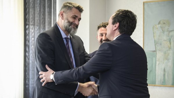 УДРУЖУЈУ СЕ ДА СКУПЉАЈУ ДОКАЗЕ ЗА ГЕНОЦИДЕ Приштина и Сарајево праве план како би заједнички ударили на Србију, Српску и наш народ УДРУЖУЈУ СЕ ДА СКУПЉАЈУ ДОКАЗЕ ЗА ГЕНОЦИДЕ Приштина и Сарајево праве план како би заједнички ударили на Србију, Српску и наш народ