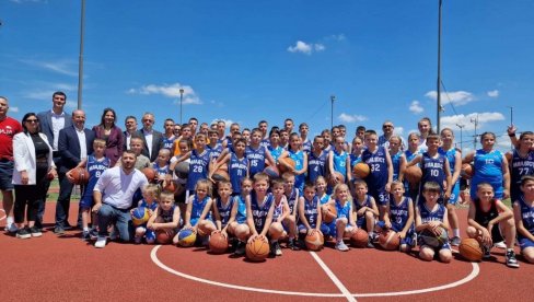 MALI SAJAM SPORTA NA UBU: Bravo za buduće sportske šampione! MALI SAJAM SPORTA NA UBU: Bravo za buduće sportske šampione!