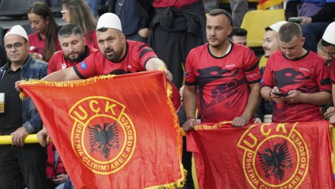 SKANDALOZNO PONAŠANJE ALBANACA NA EURO 2024! Pocepali zastavu Srbije, da li je vreme da reaguju nemačke vlasti?! (VIDEO) SKANDALOZNO PONAŠANJE ALBANACA NA EURO 2024! Pocepali zastavu Srbije, da li je vreme da reaguju nemačke vlasti?! (VIDEO)