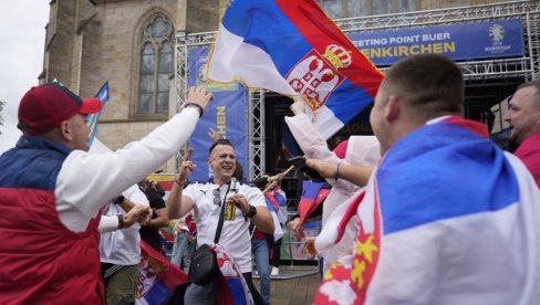 NACIJA UZ ORLOVE Ovako se pratio meč Srbija - Engleska širom Srbije NACIJA UZ ORLOVE Ovako se pratio meč Srbija - Engleska širom Srbije