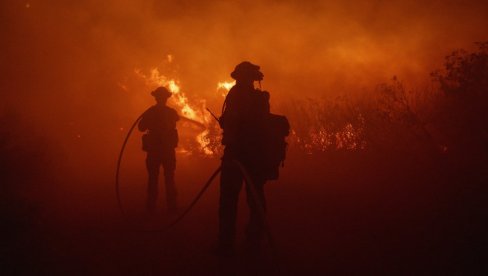 90 HILJADA LJUDI EVAKUISTANO: Otrkiveni detalji stravičnog požara u DŽordžiji 90 HILJADA LJUDI EVAKUISTANO: Otrkiveni detalji stravičnog požara u DŽordžiji