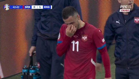 SUZE ZBOG SRBIJE: Filip Kostić uplakan napustio meč sa Engleskom (FOTO) SUZE ZBOG SRBIJE: Filip Kostić uplakan napustio meč sa Engleskom (FOTO)