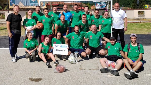 СЕОСКЕ СПОРТСКЕ ИГРЕ У ВЛАСОТИНЦУ: Ладовчани однели титулу најбољих СЕОСКЕ СПОРТСКЕ ИГРЕ У ВЛАСОТИНЦУ: Ладовчани однели титулу најбољих
