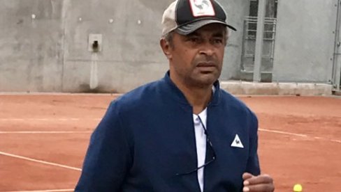 VODE PROTIV NAS, NA POEN SMO OD GUBITKA MEČA! - Trista francuskih sportista i radnika u sportu pozvali da se ne glasa za krajnju desnicu VODE PROTIV NAS, NA POEN SMO OD GUBITKA MEČA! - Trista francuskih sportista i radnika u sportu pozvali da se ne glasa za krajnju desnicu