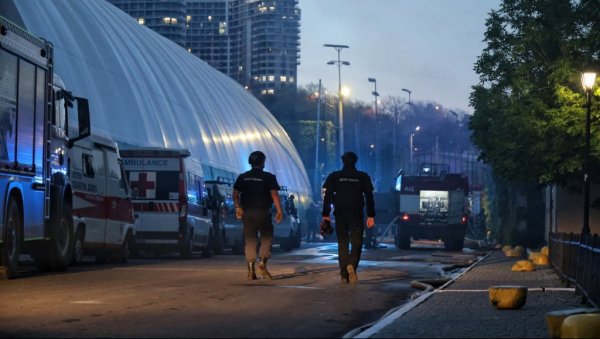 НАОРУЖАНИ ФРАНЦУЗИ СТИГЛИ У ОДЕСУ: Раштркали се по граду, избегавају било какав контакт са становништвом НАОРУЖАНИ ФРАНЦУЗИ СТИГЛИ У ОДЕСУ: Раштркали се по граду, избегавају било какав контакт са становништвом