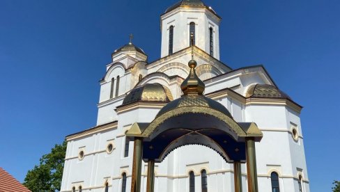 IKONOSTAS ČEKA DOBROTVORE: U šidskoj Lazarici, crkvi svetog velikomučenika koja nosi ime velikog kneza, iščekujući završetak radova IKONOSTAS ČEKA DOBROTVORE: U šidskoj Lazarici, crkvi svetog velikomučenika koja nosi ime velikog kneza, iščekujući završetak radova