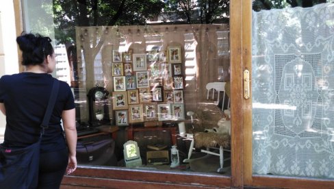 НАЈЛЕПШИ МАТУРСКИ ПАНО У КИКИНДИ: Креација васпитача из „Плавог чуперка“ заслужује похвалу НАЈЛЕПШИ МАТУРСКИ ПАНО У КИКИНДИ: Креација васпитача из „Плавог чуперка“ заслужује похвалу
