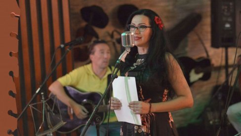 VERUJ U ČUDA: Poetsko-muzički program u Kraljevačkom pozorištu VERUJ U ČUDA: Poetsko-muzički program u Kraljevačkom pozorištu