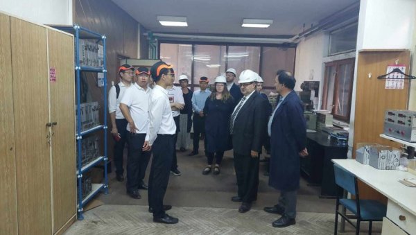 ОГРОМНО ИНТЕРЕСОВАЊЕ ЗА СРПСКЕ ЖЕЛЕЗНИЦЕ: Кинески представници обишли погоне фабрика Гоша и Желвоз (ФОТО) ОГРОМНО ИНТЕРЕСОВАЊЕ ЗА СРПСКЕ ЖЕЛЕЗНИЦЕ: Кинески представници обишли погоне фабрика Гоша и Желвоз (ФОТО)