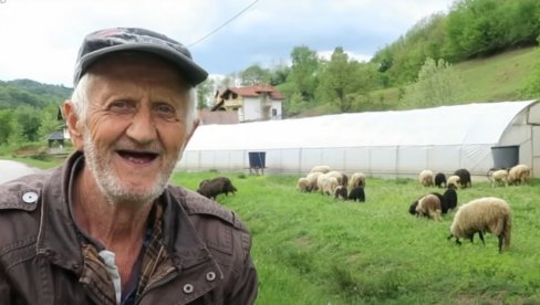 MAJKA NAS TROJE BACILA U SNEG, PREUDALA SE... Sudbina se Fadilu odužila na najbolji način - evo kako danas živi MAJKA NAS TROJE BACILA U SNEG, PREUDALA SE... Sudbina se Fadilu odužila na najbolji način - evo kako danas živi