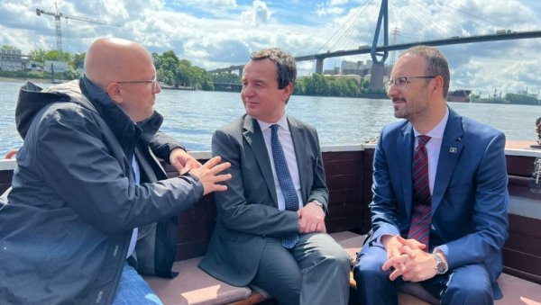 КУРТИЈЕВ СРБИН ОТИШАО У НЕМАЧКУ: Рашић ће са лажним премијером данас да бодри свој тим (ФОТО) КУРТИЈЕВ СРБИН ОТИШАО У НЕМАЧКУ: Рашић ће са лажним премијером данас да бодри свој тим (ФОТО)