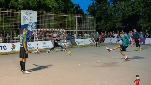 IMAĆE I HUMANITARNI KARAKTER: Turnir u malom fudbalu i ovog leta u Zrenjaninu IMAĆE I HUMANITARNI KARAKTER: Turnir u malom fudbalu i ovog leta u Zrenjaninu