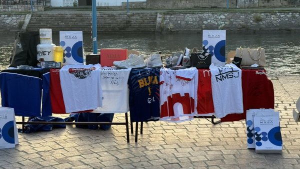 ЗА ЈАДРАНКИН ЖИВОТ: Нишлије одржале хуманитарну лицитацију за омиљену професорку (ФОТО) ЗА ЈАДРАНКИН ЖИВОТ: Нишлије одржале хуманитарну лицитацију за омиљену професорку (ФОТО)