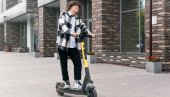TEŠKE POVREDE ZADOBIJE OKO 1.600 LJUDI GODIŠNJE: Finska zabranila korišćenje električnih skutera deci mlađoj od 15 godina