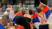 VELIKA PODRŠKA ZA SRBIJU: Reprezentacija se bodri i u beogradskim kafićima (FOTO) VELIKA PODRŠKA ZA SRBIJU: Reprezentacija se bodri i u beogradskim kafićima (FOTO)