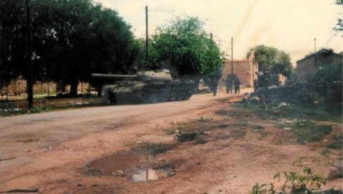 UBILI RATNE ZAROBLJENIKE, PA KOSTI POMEŠALI SA ŽIVOTINJSKIM: Trideset dve godine od monstruoznog zločina na Miljevačkom platou UBILI RATNE ZAROBLJENIKE, PA KOSTI POMEŠALI SA ŽIVOTINJSKIM: Trideset dve godine od monstruoznog zločina na Miljevačkom platou