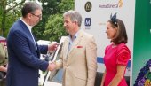VUČIĆ NA PRIJEMU U BRITANSKOJ AMBASADI: U čast rođendana kralja Čarlsa Trećeg VUČIĆ NA PRIJEMU U BRITANSKOJ AMBASADI: U čast rođendana kralja Čarlsa Trećeg