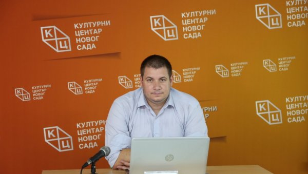 ДАЛЕКИ ЗАПАД АМЕРИКЕ: Др Стојсављевић о плавим државама у САД (ВИДЕО) ДАЛЕКИ ЗАПАД АМЕРИКЕ: Др Стојсављевић о плавим државама у САД (ВИДЕО)