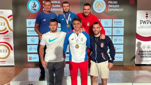 SJAJNA UVERTIRA ZA OLIMPIJSKE IGRE! Dva zlata za srpske rvače u Varšavi SJAJNA UVERTIRA ZA OLIMPIJSKE IGRE! Dva zlata za srpske rvače u Varšavi