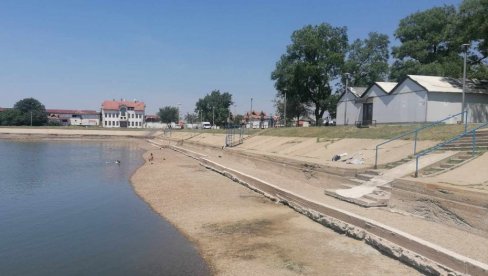 KUPANJE POSLE RENOVIRANJA: Rekonstrukcija Gradskog jezera u Vršcu odlaže početak kupališne sezone KUPANJE POSLE RENOVIRANJA: Rekonstrukcija Gradskog jezera u Vršcu odlaže početak kupališne sezone