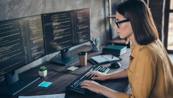 НОВИ РАСТ ИЗВОЗА ИКТ ТЕХНОЛОГИЈА: Министарство информисања и телекомуникација задовољно резултатима ове области НОВИ РАСТ ИЗВОЗА ИКТ ТЕХНОЛОГИЈА: Министарство информисања и телекомуникација задовољно резултатима ове области