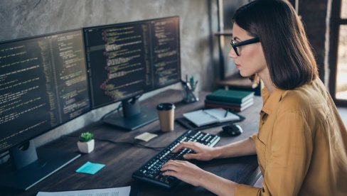 НОВИ РАСТ ИЗВОЗА ИКТ ТЕХНОЛОГИЈА: Министарство информисања и телекомуникација задовољно резултатима ове области НОВИ РАСТ ИЗВОЗА ИКТ ТЕХНОЛОГИЈА: Министарство информисања и телекомуникација задовољно резултатима ове области