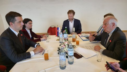ĐURIĆ SA BORELJOM: Srbi na KiM trpe nepodnošljiv pritisak zbog jednostranih mera Prištine ĐURIĆ SA BORELJOM: Srbi na KiM trpe nepodnošljiv pritisak zbog jednostranih mera Prištine