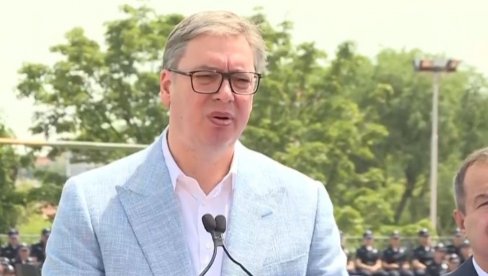 GDE SE U SVEMU TOME NALAZI NAŠA SRBIJA? Mudra poruka Vučića sa Makiša - U svetu nema sigurnosti, moramo da budemo dobro pripremljeni za sve GDE SE U SVEMU TOME NALAZI NAŠA SRBIJA? Mudra poruka Vučića sa Makiša - U svetu nema sigurnosti, moramo da budemo dobro pripremljeni za sve