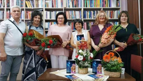 PARAĆINSKI PESNICI GOSTI U ĆUPRIJI: Predstavljena „Mistična dama“ Zorice Đakovski PARAĆINSKI PESNICI GOSTI U ĆUPRIJI: Predstavljena „Mistična dama“ Zorice Đakovski