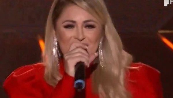 ФИНАЛЕ НИКАД НИЈЕ КАСНО: Селма Чавкић је победница Фејсбук гласања ФИНАЛЕ НИКАД НИЈЕ КАСНО: Селма Чавкић је победница Фејсбук гласања