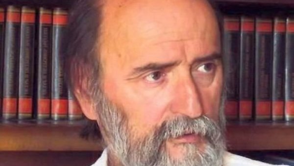 ВЕЛИКИ ГУБИТАК ЗА ЊЕГОШЕВУ ЦРНУ ГОРУ: In memorriam - Одлазак песника Илије Лакушића ВЕЛИКИ ГУБИТАК ЗА ЊЕГОШЕВУ ЦРНУ ГОРУ: In memorriam - Одлазак песника Илије Лакушића