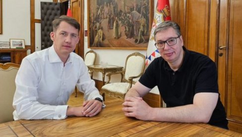 ИСКРЕНО ПРИЈАТЕЉСКИ СУСРЕТ И РАЗМЕНА МИШЉЕЊА: Председник Вучић на састанку са Балинтом Пастором (ФОТО) ИСКРЕНО ПРИЈАТЕЉСКИ СУСРЕТ И РАЗМЕНА МИШЉЕЊА: Председник Вучић на састанку са Балинтом Пастором (ФОТО)