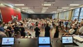 NAGRADE ZA NAJBOLJE: Opština Vračar nagradila vukovce i đake generacije NAGRADE ZA NAJBOLJE: Opština Vračar nagradila vukovce i đake generacije
